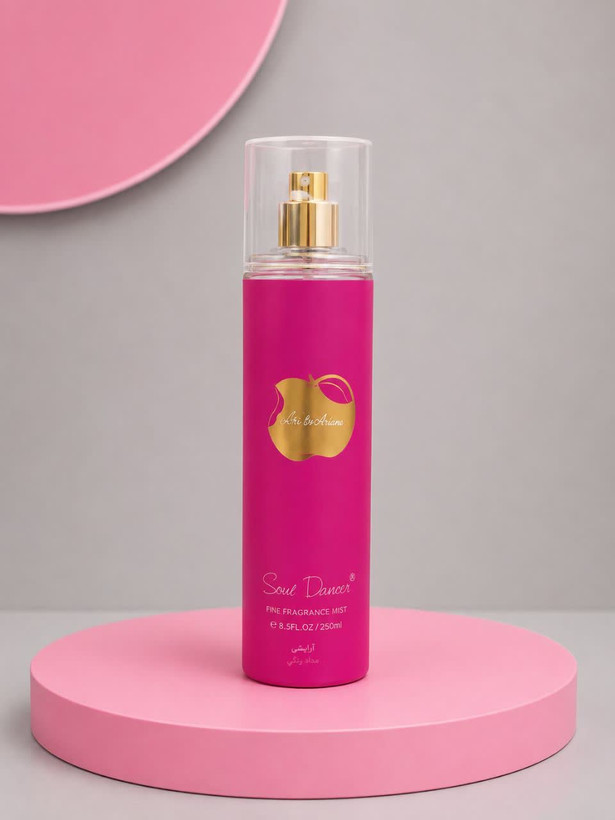 ✨💖 یه عطر که با اولین اسپری، لطافت و حس زنونهش رو بهت هدیه میده... بادی اسپلش Soul Dancer با رایحهای شیرین، لطیف و دخترونه، انتخابیه که هم حس تازگی میده، هم اعتمادبهنفس. 🌸 💕 مناسب استفاده روزانه 🌷 رایحهای زنونه، ملایم و ماندگار ✨ انتخابی خوشبو و اقتصادی برای هر روزت.